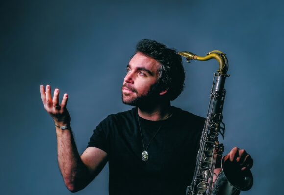 baptiste horcholle 001 expert en booking d'artistes et production evenementielle